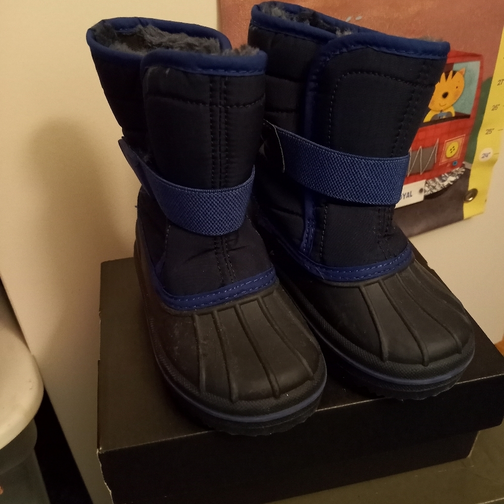 Bundle weather boots